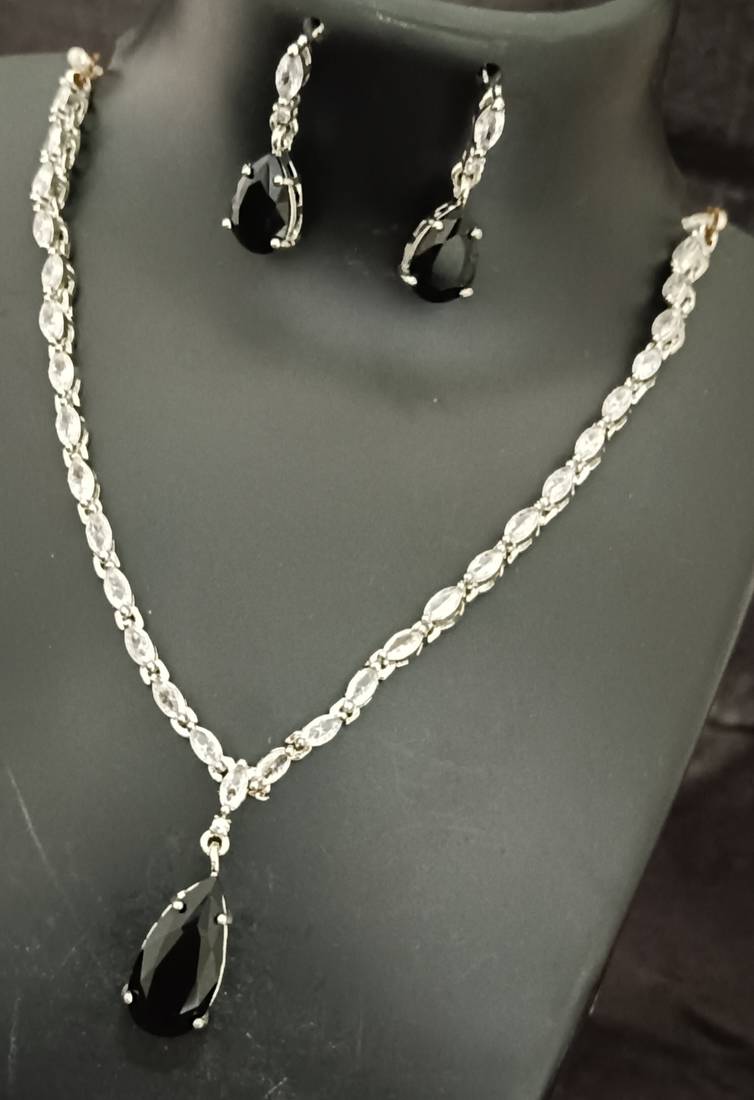 Black white cz stones silver plated jewellery set