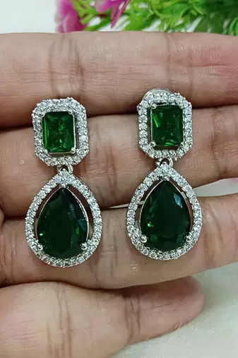 Emerald green cz stones beautiful silver plated earrings set