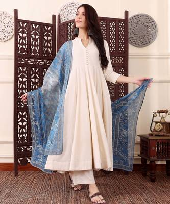 Women's Beautiful Solid Chanderi Silk Fabric Flared Anarkali Pant and Dupatta Set 1