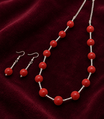 Red beaded necklace and earring jewellery set, silver-tone chain, drop earrings