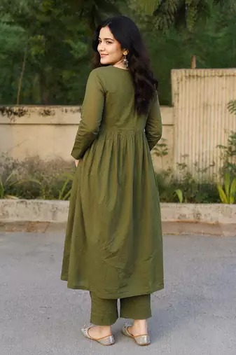 Olive green v-neck gathered kurta with pants