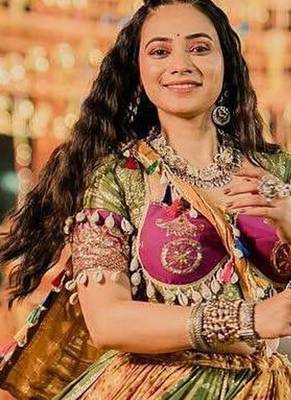 OLIVE COLOUR Muslin Cotton Mirror Work Lehenga Choli 2