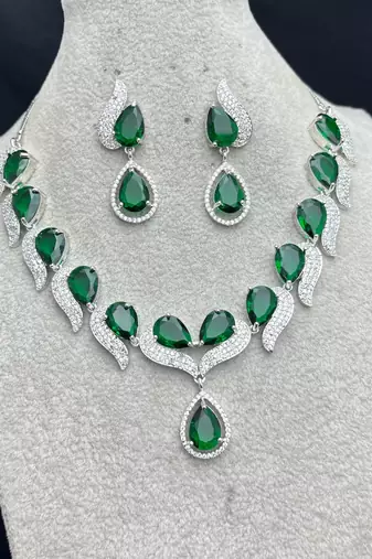 Emerald Green Pear Cut Bridal Jewelry Set, Silver Wedding Necklace Earrings, Marquise Leaf Prom