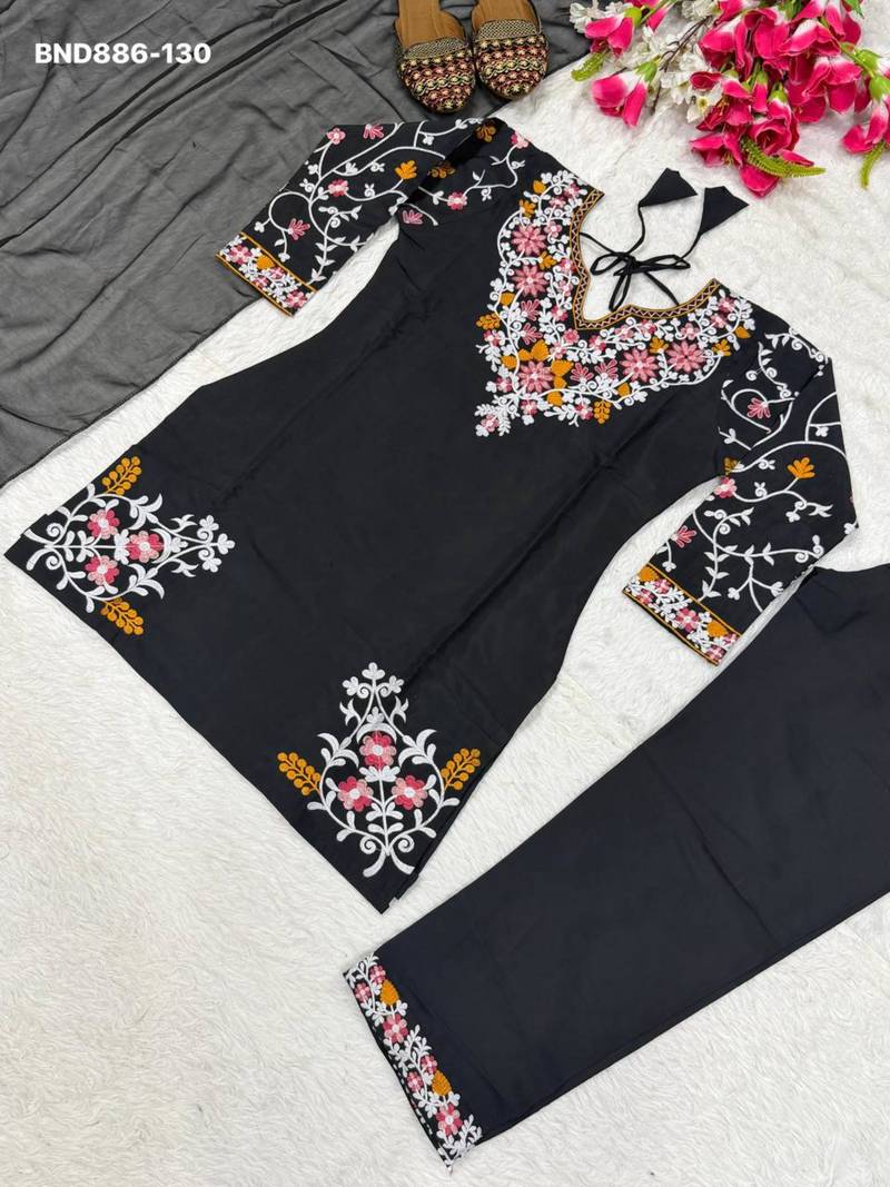 Black silk blend embroidered kurta-sets