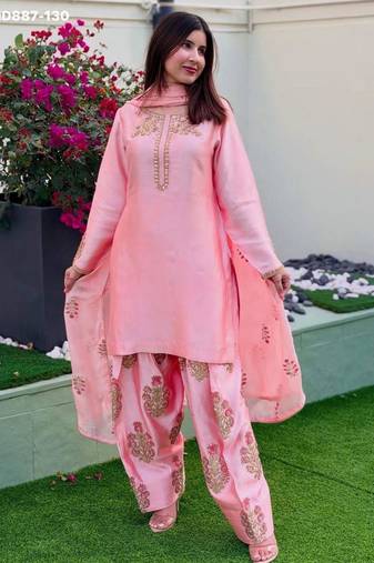 Pink silk blend embroidered kurta-sets
