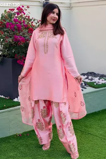 Pink silk blend embroidered kurta-sets