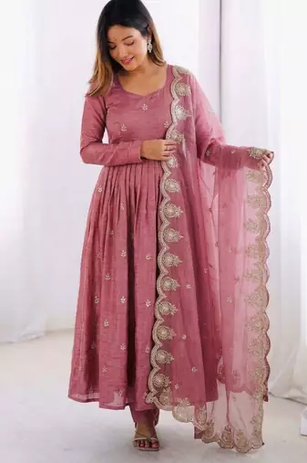 Pink silk blend embroidered kurta-sets