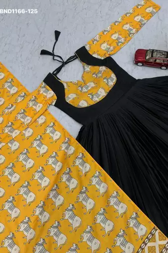 black printed cotton blend womens kurta set