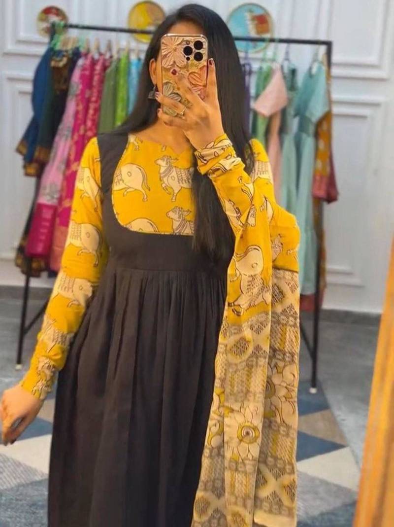 Black cotton blend printed kurta-sets