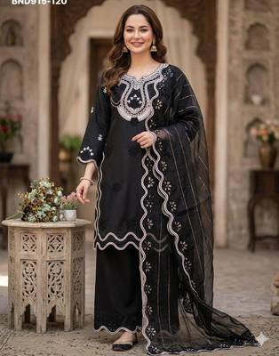 black silk blend embroidered kurti palazzo set 1