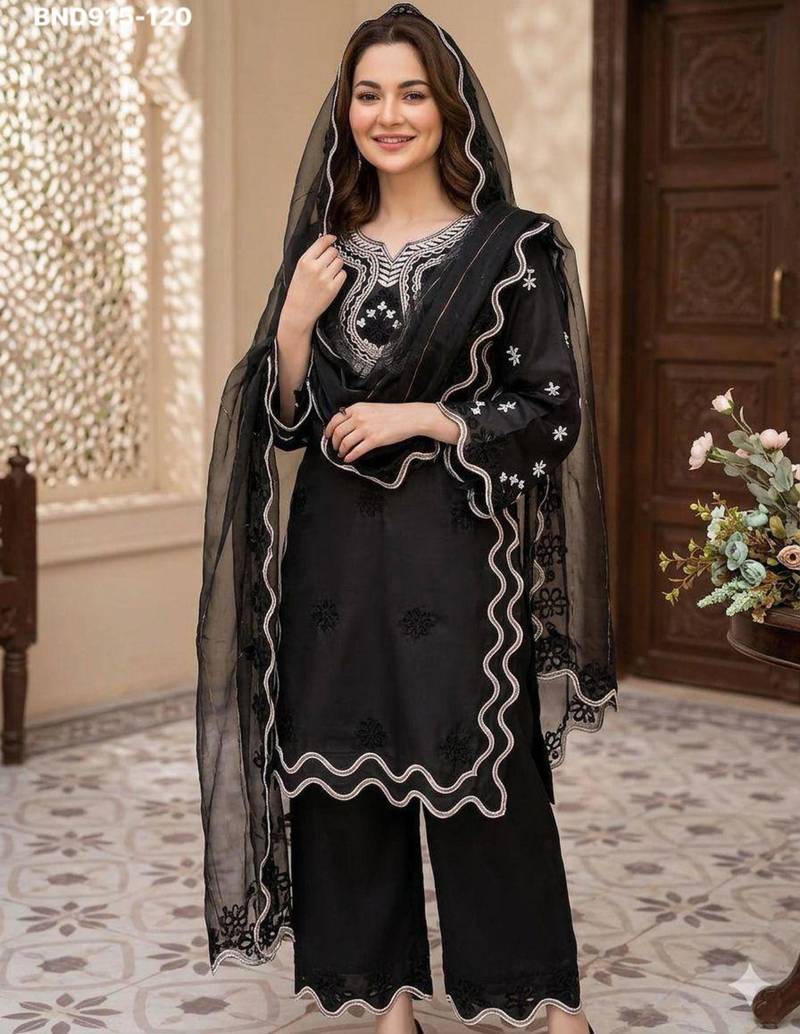 Black silk blend embroidered kurta-sets