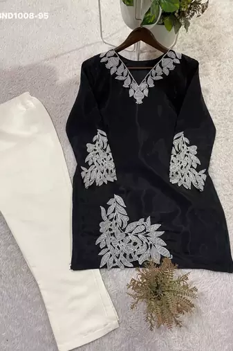 black embroidered cotton blend kurta set