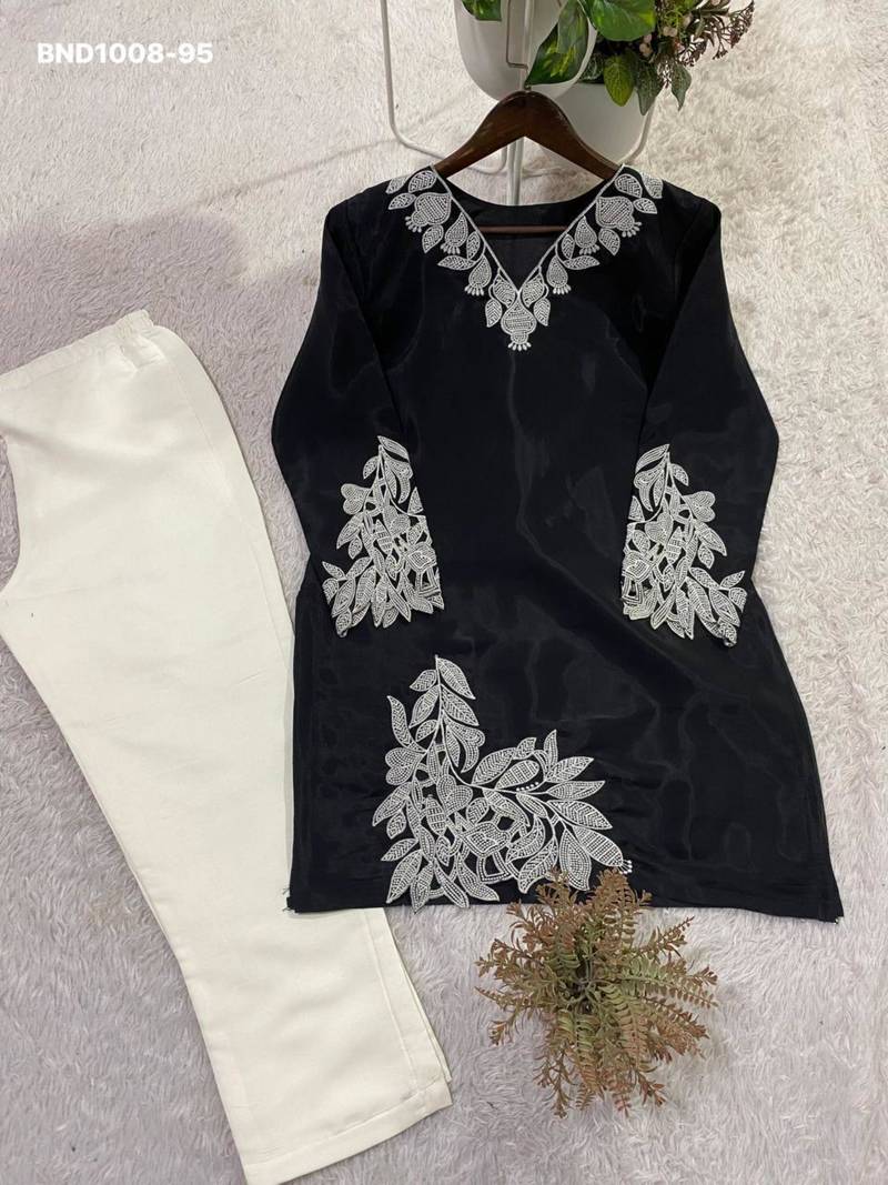 Black cotton blend embroidered kurta-sets