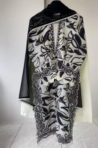 off white muslin kurta set with embroidered floral print