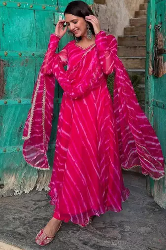 pink georgette anarkali kurta set with printed tie-dye design