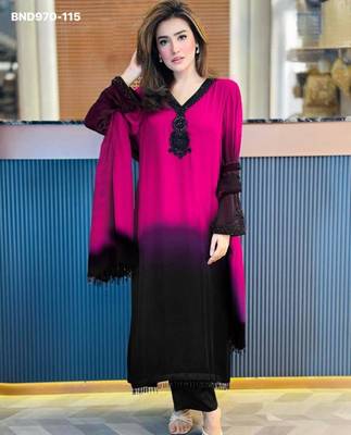 pink crepe kurta set with thread embroidered work 1