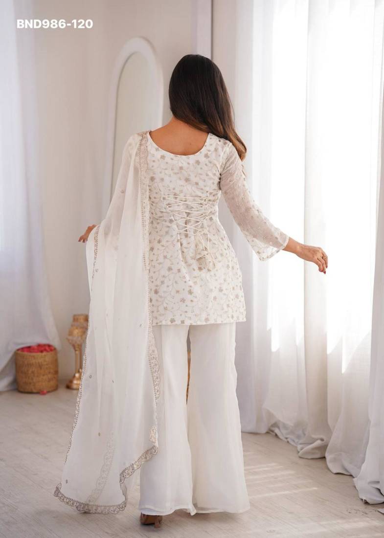 White silk blend embroidered kurta-sets