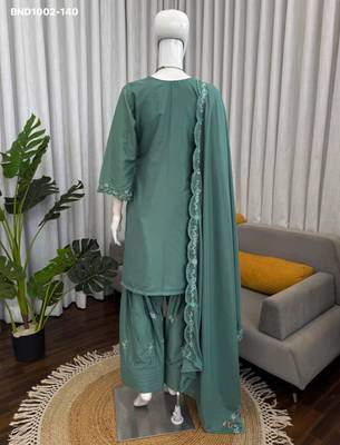 sea-green embroidered crepe kurta set 4