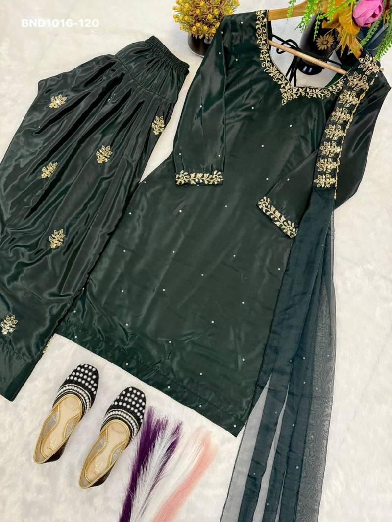 Dark-green silk blend embroidered kurta-sets