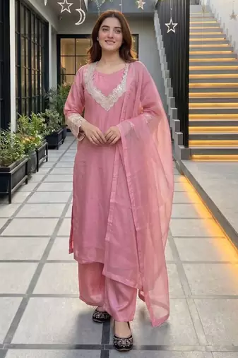 Pink silk blend embroidered kurta-sets