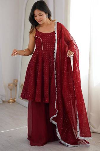 Maroon silk blend embroidered kurta-sets