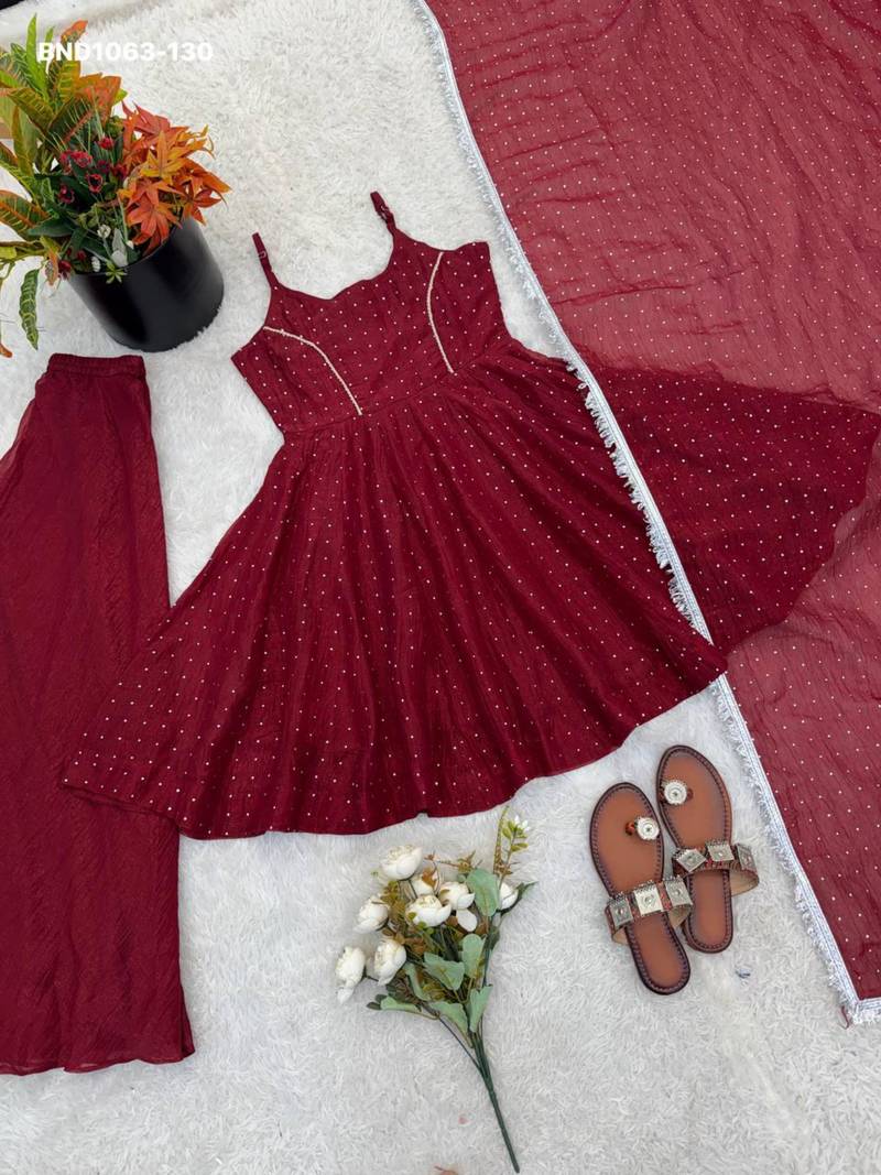 Maroon silk blend embroidered kurta-sets