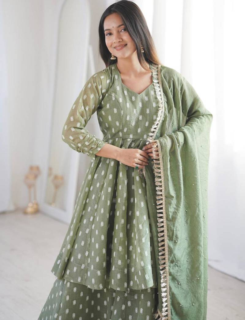 Green silk blend woven kurta-sets