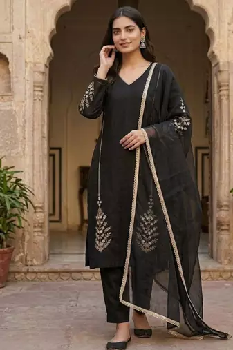 Black silk blend embroidered kurta-sets