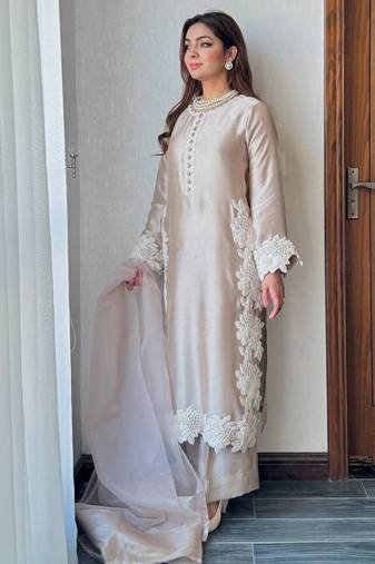 Cream silk blend embroidered kurta-sets