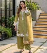 Green silk blend embroidered kurta-sets