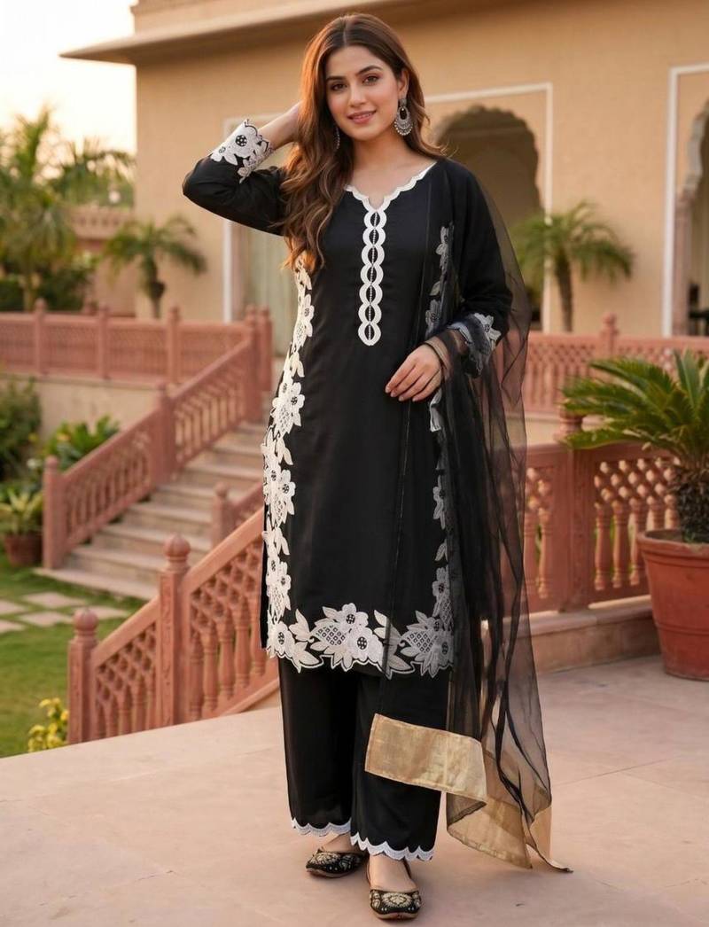 Black silk blend embroidered kurta-sets