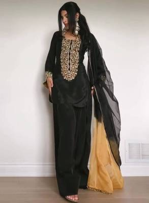 black satin embroidered kurta set 1