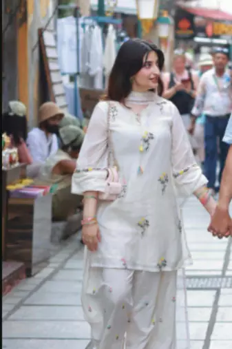 White chanderi embroidered kurta-sets