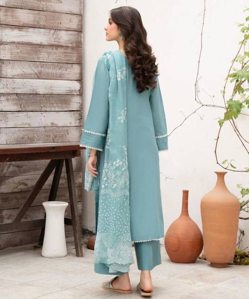 Sky-blue silk blend embroidered kurta-sets