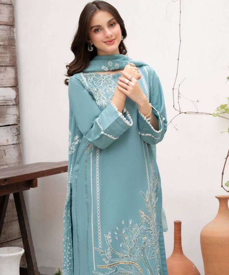 Sky-blue silk blend embroidered kurta-sets