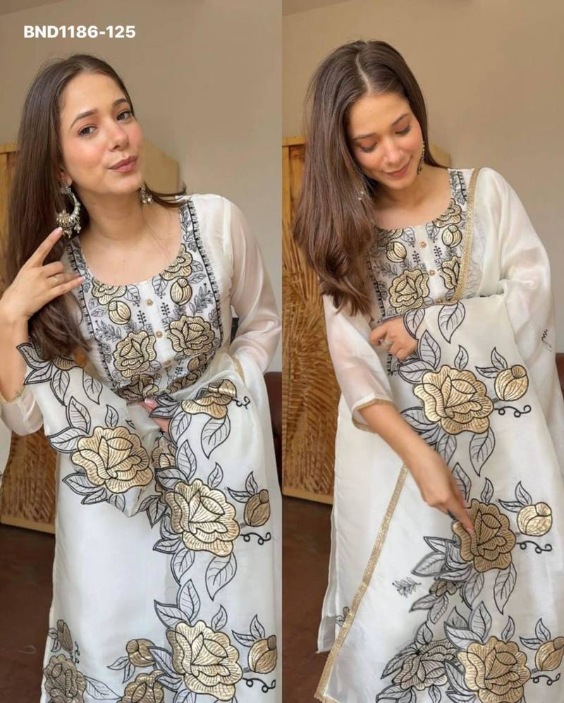 White silk blend embroidered kurta-sets