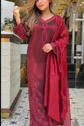 Maroon silk blend embroidered kurta-sets