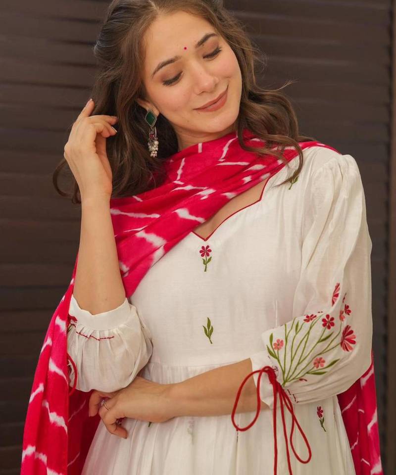 White georgette embroidered kurta-sets