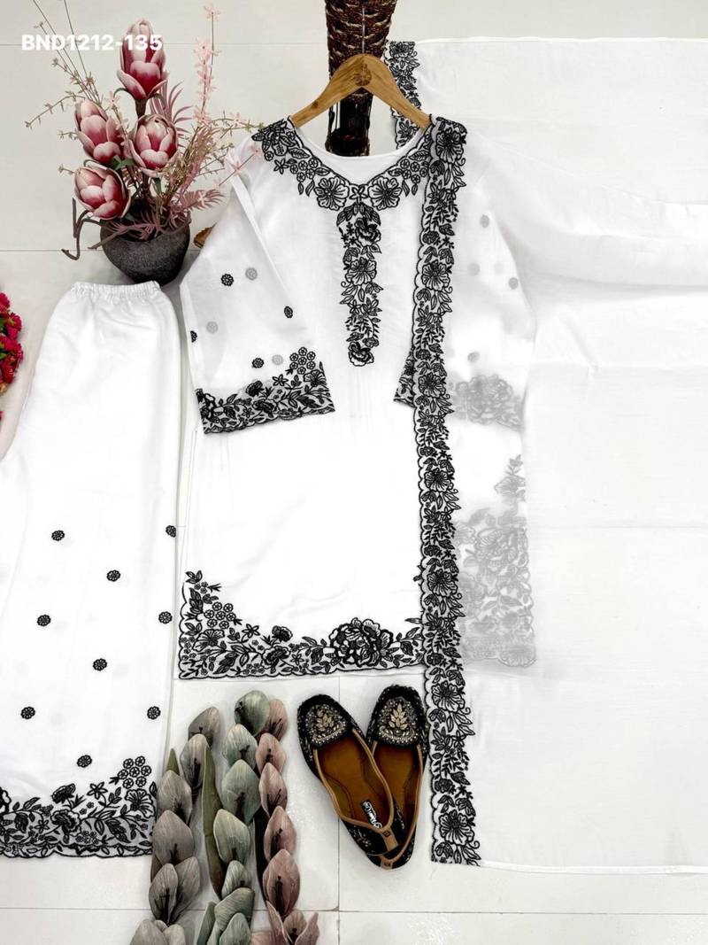 White chanderi embroidered kurta-sets