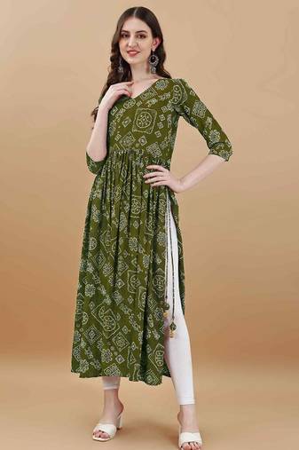 Green bandhani printed rayon a-line pleated kurta