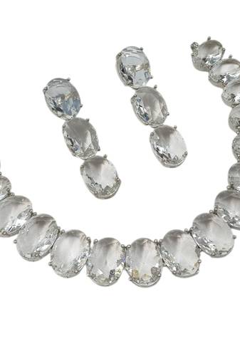 White ad stone rhodium-plated necklace set with earrings