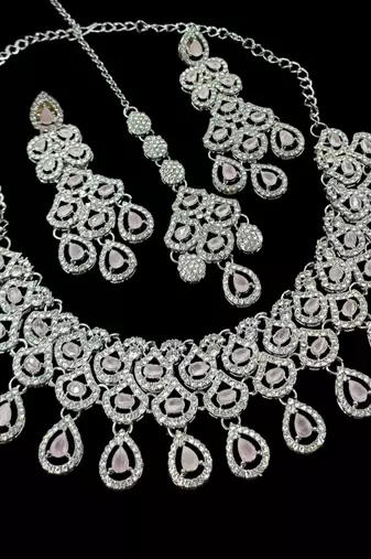 Baby pink rhodium-plated agate stone necklace set with earrings & maang tikka