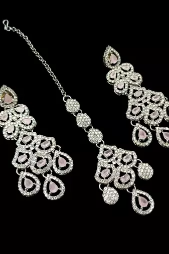 Baby pink rhodium-plated agate stone necklace set with earrings & maang tikka