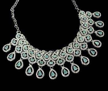 Pista rhodium-plated agate stone necklace set with earrings & maang tikka 2