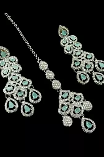 Pista rhodium-plated agate stone necklace set with earrings & maang tikka