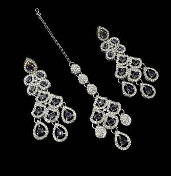 Purple rhodium-plated agate stone necklace set with earrings & maang tikka 3