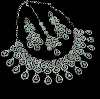 Pink & pista rhodium-plated agate stone necklace set with earrings & maang tikka 1