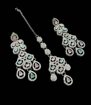 Pink & pista rhodium-plated agate stone necklace set with earrings & maang tikka 3
