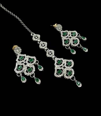 Green agate stone necklace set with earrings & maang tikka, rhodium plated 2