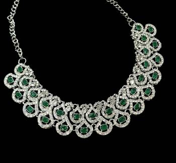 Green agate stone necklace set with earrings & maang tikka, rhodium plated 3